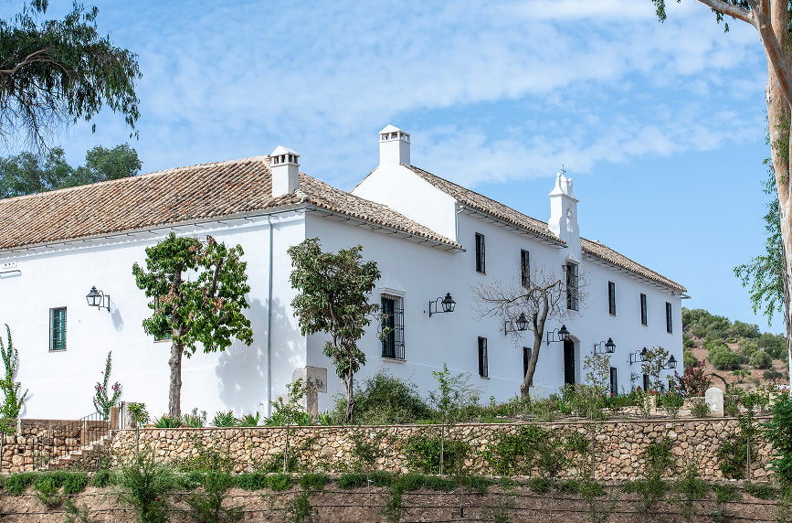 Hotel Corbella Córdoba Fachada del alojamiento con jardines verdes