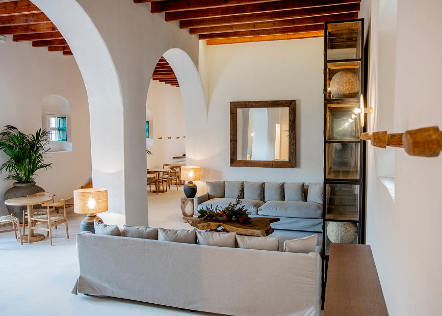 Hall Zona de estar del Hotel Corbella, con cómodos sofás