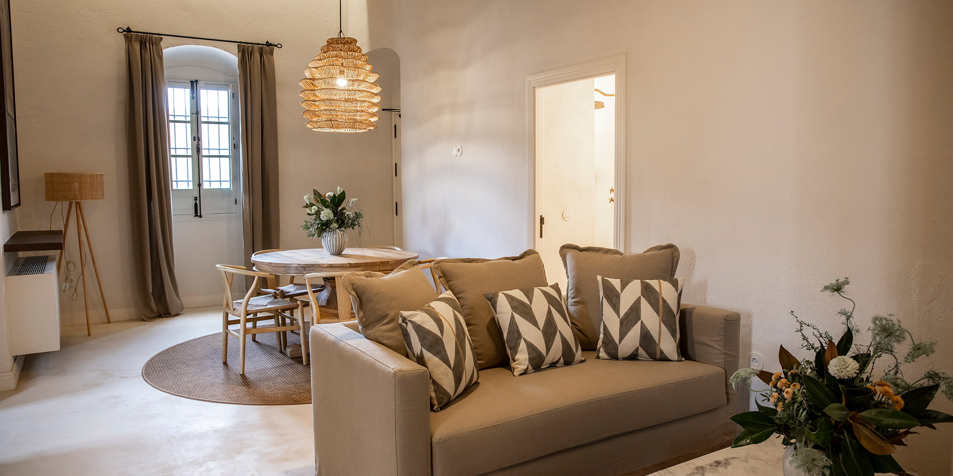 Background image of a Presidential Suite room